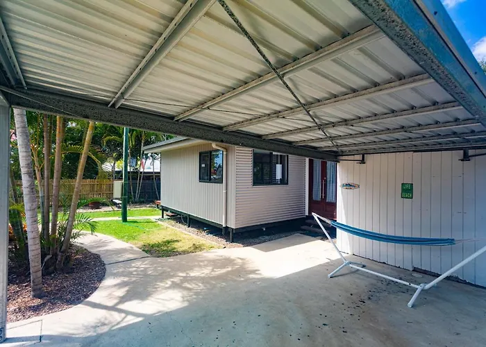The Ohana Hut - Air Conditioned Walk To Beach , Cafe